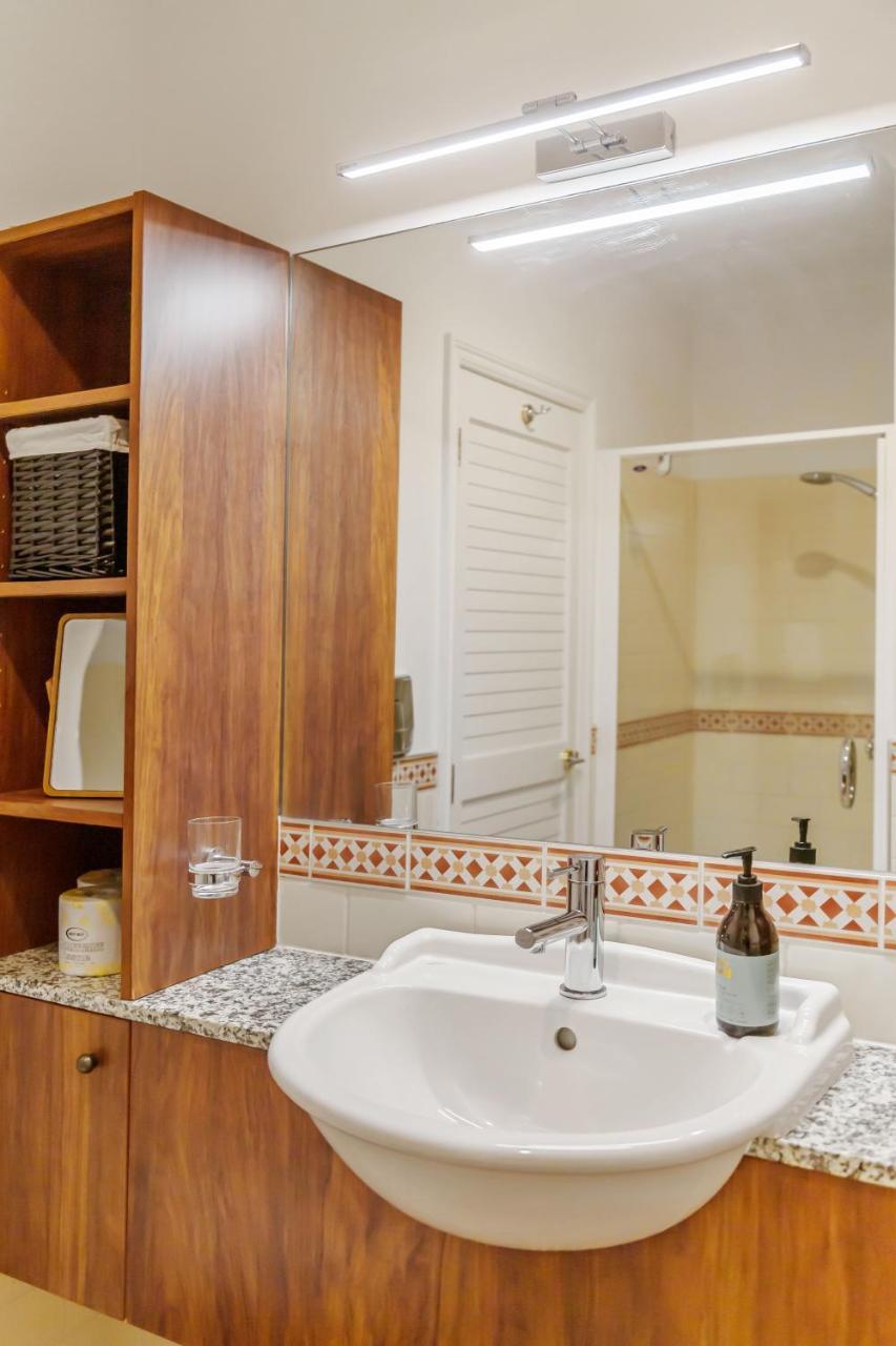 Waterfront Two Bedroom Apartment; Great Location! Auckland Buitenkant foto